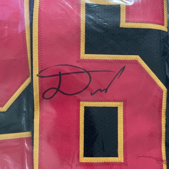Damien Williams Autographed Jersey - Picture 3 of 3